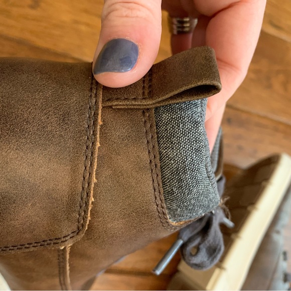 Cat & Jack | Chocolate Brown high top sneakers| Sz 2 - Picture 11 of 13